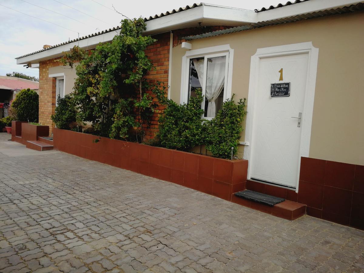 Villelodge Accommodation Luderitz Ngoại thất bức ảnh